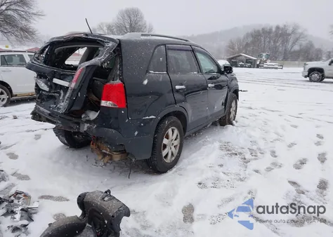 2011 Kia Sorento Lx из США, поврежденный, VIN 5XYKTCA15BG180016